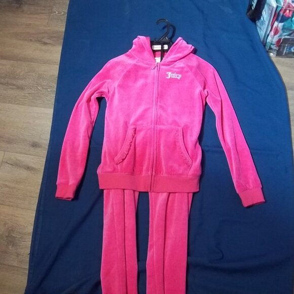 Juicy Couture - Picture 6 of 13